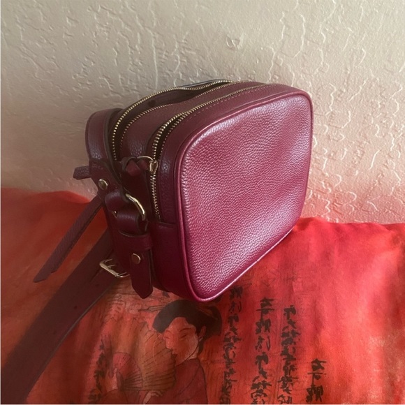 - ♠️♠️♠️Kate, Spade, leather Crossbody bag ♠️♠️♠️ - Picture 2 of 2